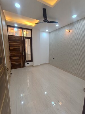 Room in 3 BHK Builder Floor at Vasundhara Sector 3 – for Sale