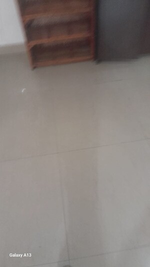 Room in 3 BHK Builder Floor at Unitech South City II, Sector 50 – for Rent