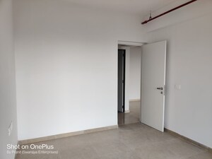 Room in 2 BHK Apartment at Kanakia Silicon Valley, Powai – for Rent