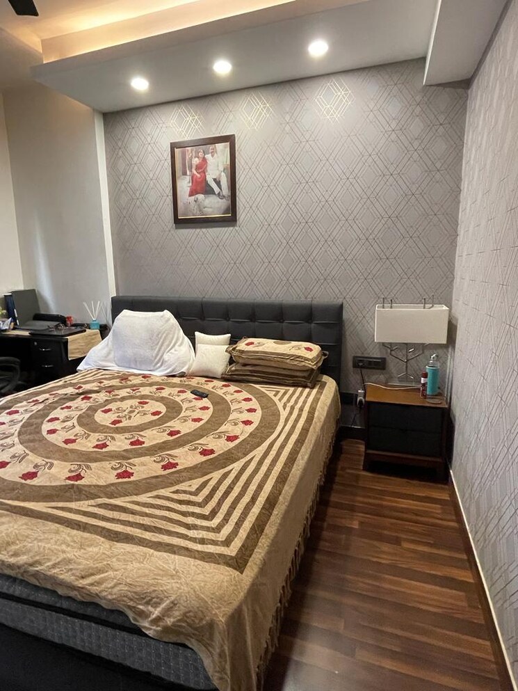 Bedroom, paras-seasons 3.5 Bedroom 1595 Sq.Ft. Apartment In Sector 168 Noida 9447456