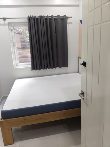 Room in 1 BHK Apartment at Vaikuntam Layout, Aecs Layout – for Rent