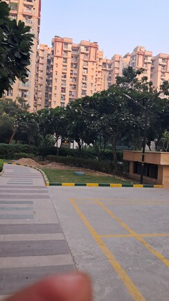 3.5 BHK + Servant Room Apartment For Sale in Amrapali Princely Estate