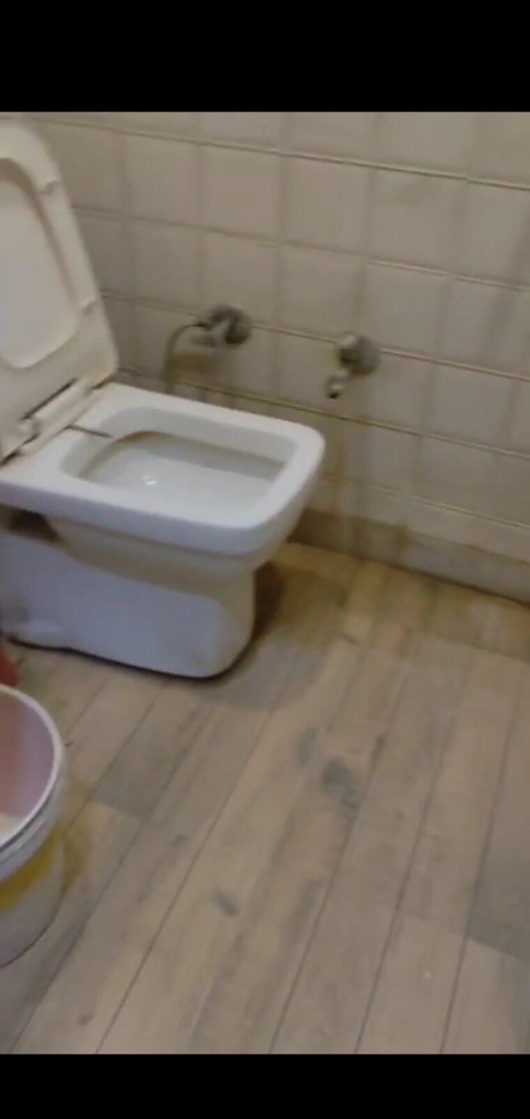 Bathroom, dwarka mor 2 Bedroom 450 Sq.Ft. Builder Floor In Dwarka Mor Delhi 9447467