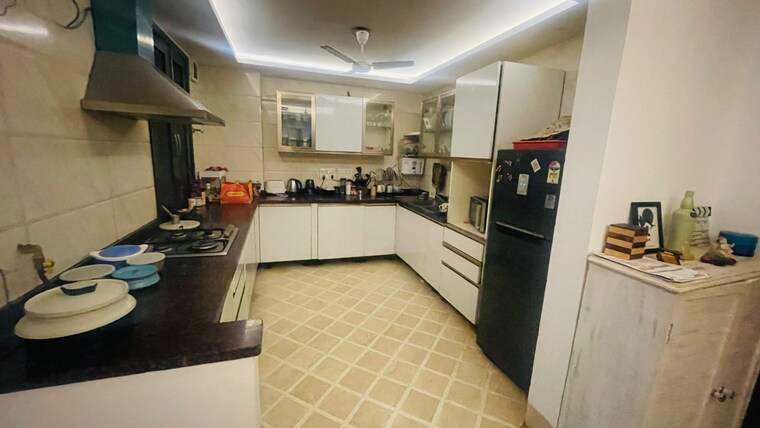 Kitchen, navjeevan vihar 3 Bedroom 2500 Sq.Ft. Apartment In Navjeevan Vihar Delhi 9447481