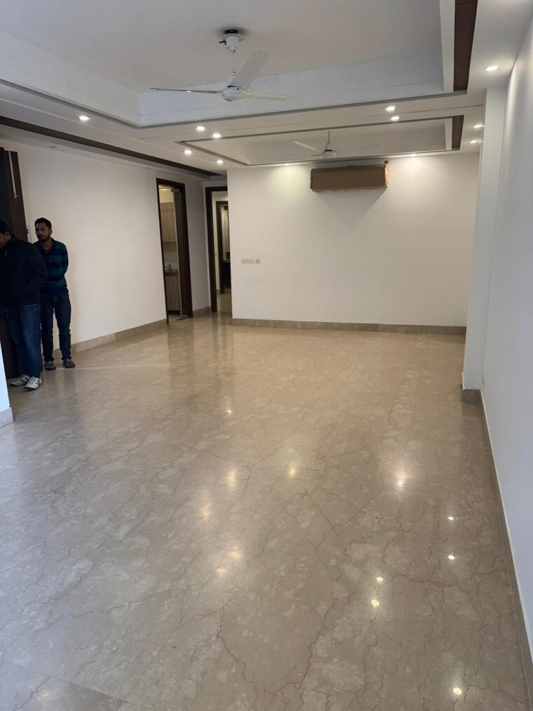 Room, nehru enclave 3 Bedroom 1800 Sq.Ft. Apartment In Nehru Enclave Delhi 9447508