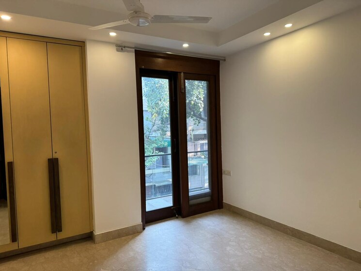 Room, nehru enclave 3 Bedroom 1800 Sq.Ft. Apartment In Nehru Enclave Delhi 9447508