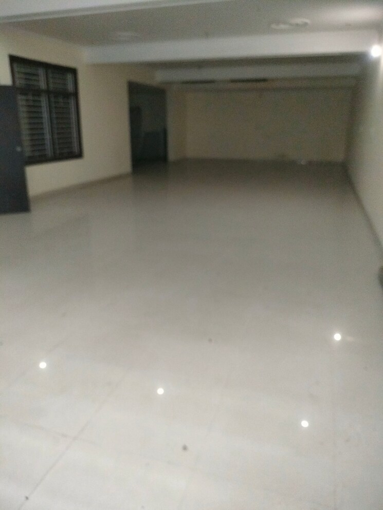 Room, chinhat Commercial Office Space 1000 Sq.Ft. In Chinhat Lucknow 9447532