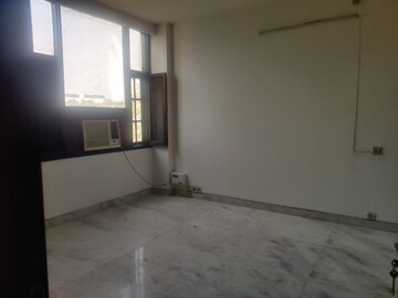 Room in 3 BHK Builder Floor at New Friends Colony – for Rent