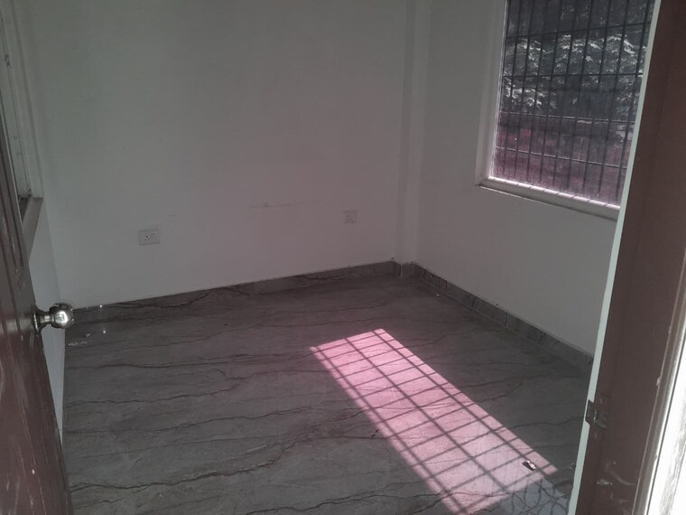 Room, gomti nagar Commercial Office Space 3200 Sq.Ft. In Gomti Nagar Lucknow 9447557