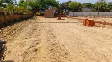  Plot – Exterior View View at Jankipuram Extension - for Sale