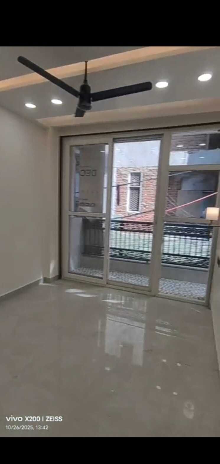 Room, mahavir enclave 3 Bedroom 960 Sq.Ft. Builder Floor In Mahavir Enclave Delhi 9447577