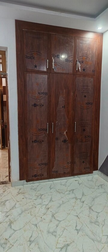 Furnished Amenities in 2 BHK Independent House at Jankipuram Extension – for Sale