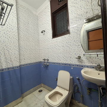 Team Area in 2 BHK Builder Floor at Malviya Nagar – for Rent