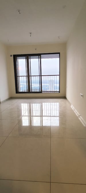 Room in 1 BHK Apartment at Chandak 34 Park Estate, Goregaon West – for Sale