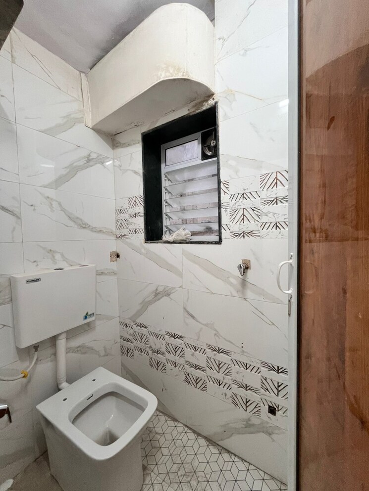 Bathroom, andheri west 2 Bedroom 750 Sq.Ft. Apartment In Andheri West Mumbai 9447674