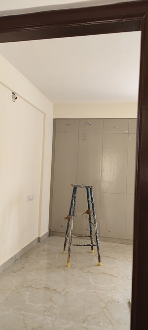 Building Lobby in 1 BHK Apartment at Indiranagar – for Rent