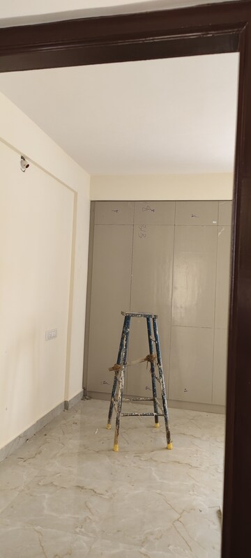 Building Lobby in 1 BHK Apartment at Indiranagar – for Rent