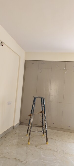 Furnished Amenities in 1 BHK Apartment at Indiranagar – for Rent