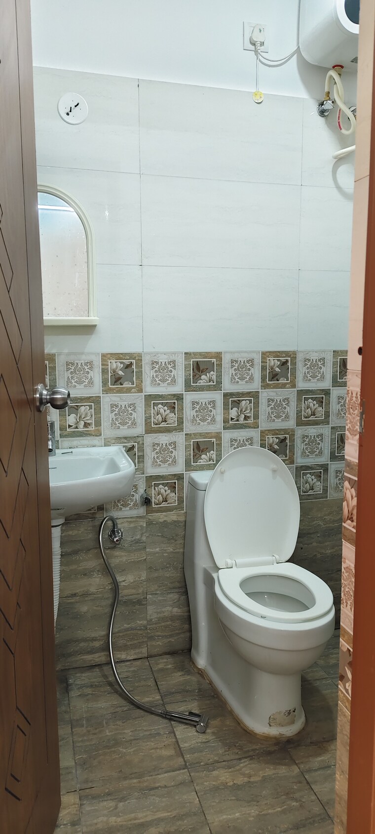 Bathroom, indiranagar 1 Bedroom 600 Sq.Ft. Apartment In Indiranagar Bangalore 9447678