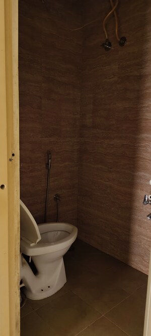 Bathroom in 2 BHK Apartment at Halasuru – for Rent