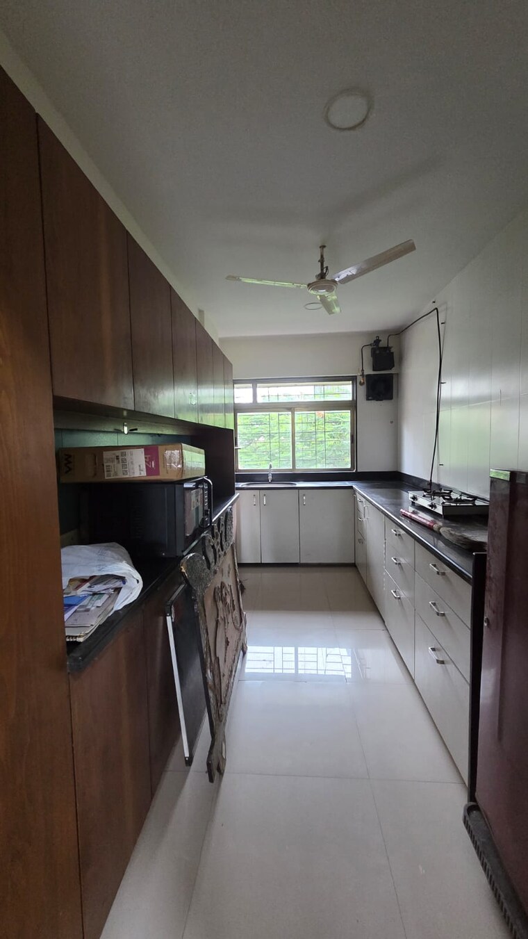 Kitchen, andheri west 3 Bedroom 1400 Sq.Ft. Apartment In Andheri West Mumbai 9447708