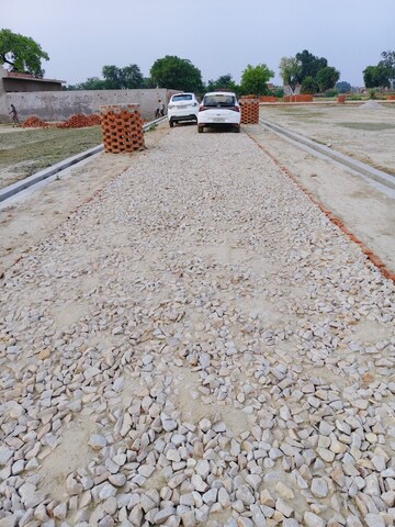  Plot – Exterior View View at Jankipuram Extension - for Sale