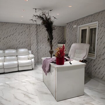 Living Room in 1.5 BHK Apartment at Malviya Nagar – for Rent