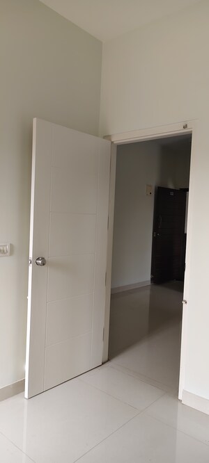 Furnished Amenities in 1 BHK Apartment at Halasuru – for Rent