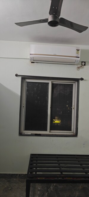 Room in 1 BHK Independent House at Gokhalenagar – for Rent