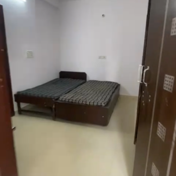 Bedroom in 1.5 BHK Builder Floor at Malviya Nagar – for Rent