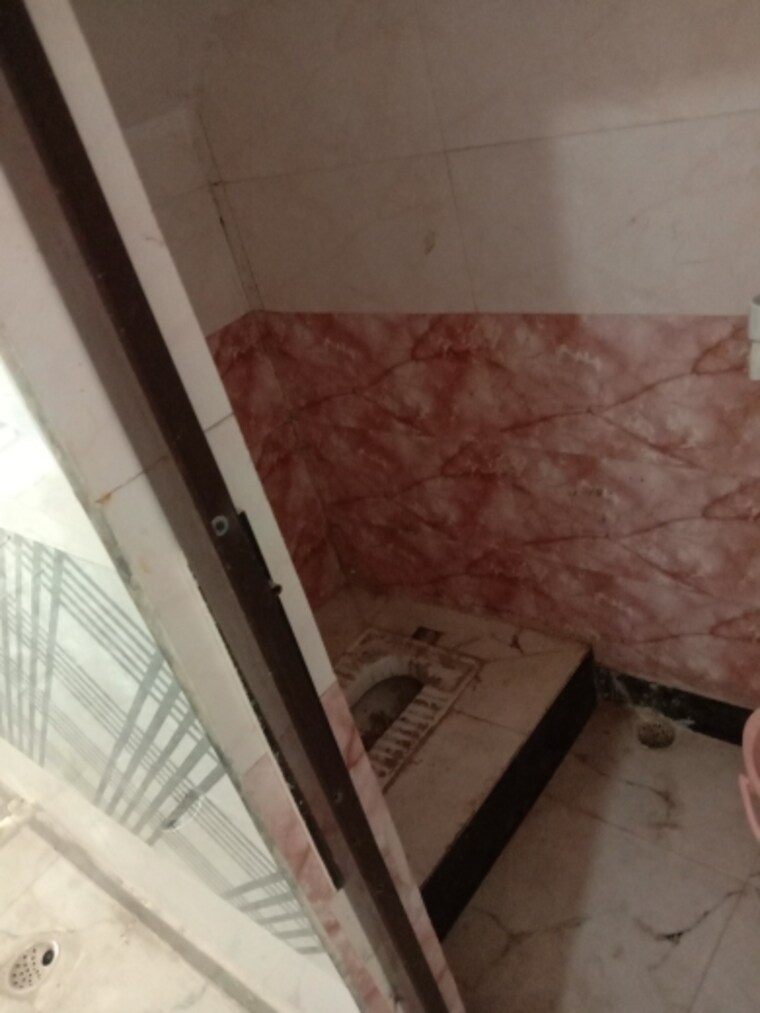 undefined, dwarka mor 1 Bedroom 270 Sq.Ft. Independent House In Dwarka Mor Delhi 9447738