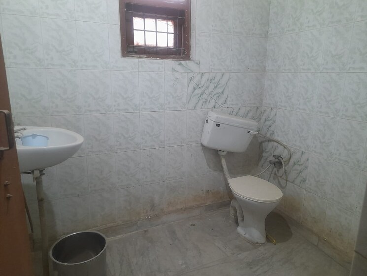 Bathroom, mehrauli 2 Bedroom 850 Sq.Ft. Builder Floor In Mehrauli Delhi 9447740