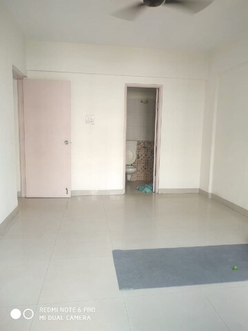 Room in 2 BHK Apartment at Goel Ganga Constella, Kharadi – for Rent