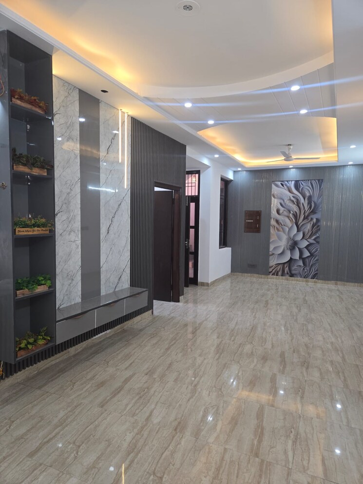 Room, ambala highway 6 Bedroom 1800 Sq.Ft. Independent House In Ambala Highway Zirakpur 9447737