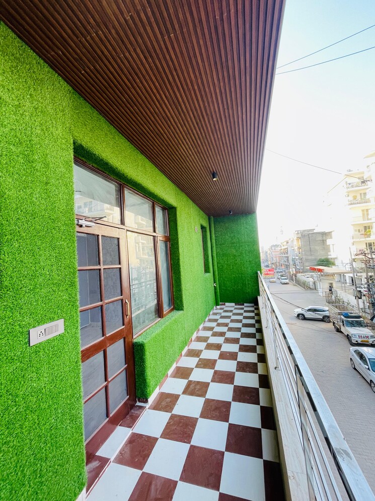 Balcony, ambala highway 6 Bedroom 1800 Sq.Ft. Independent House In Ambala Highway Zirakpur 9447737