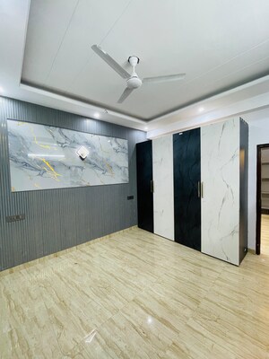 Room in 6 BHK Independent House at Ambala Highway – for Sale