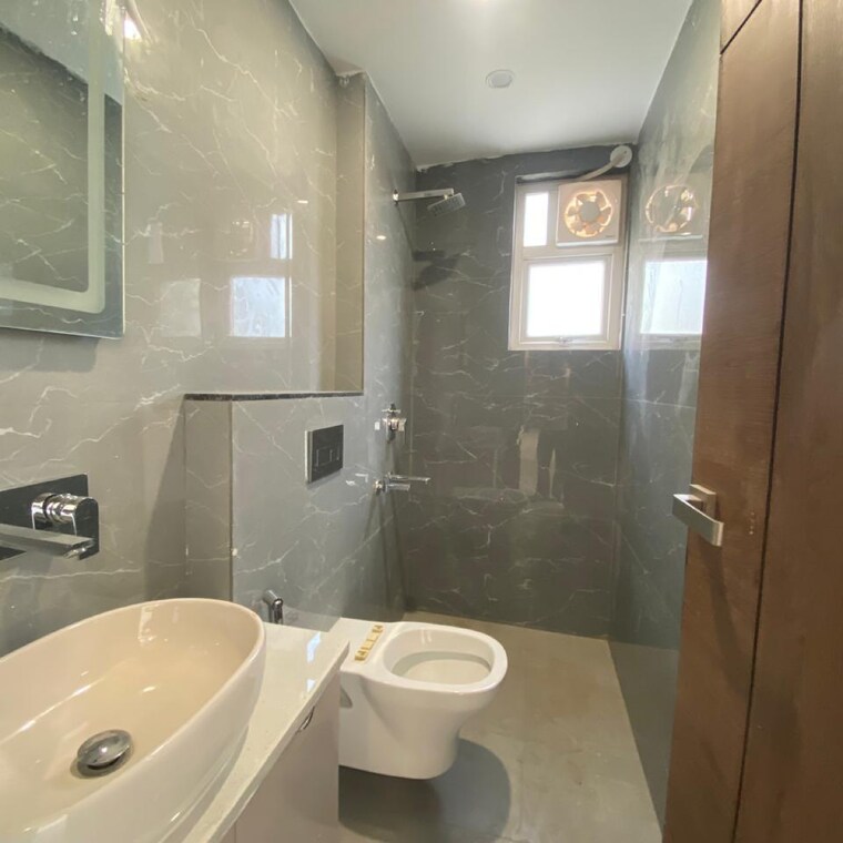 Bathroom, malviya nagar 1.5 Bedroom 900 Sq.Ft. Builder Floor In Malviya Nagar Delhi 9447746