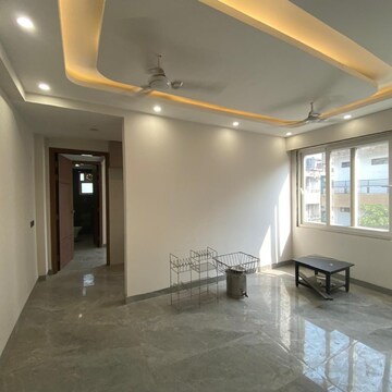 Building Lobby in 1.5 BHK Builder Floor at Malviya Nagar – for Rent
