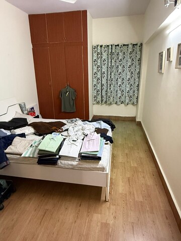 Bedroom in 2 BHK Apartment at Somerset Apartments, Mg Road – for Rent