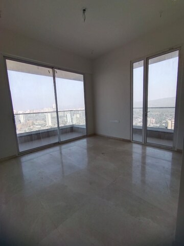 Room in 5 BHK Apartment at Omkar Alta Monte, Malad East – for Sale