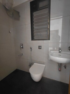 Bathroom in 1.5 BHK Apartment at Chandak 34 Park Estate, Goregaon West – for Rent