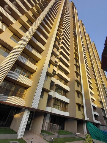 1.5 BHK Apartment – Exterior View View at Chandak 34 Park Estate, Goregaon West - for Rent