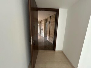 Room in 3 BHK Apartment at Lodha The Park, Worli – for Sale