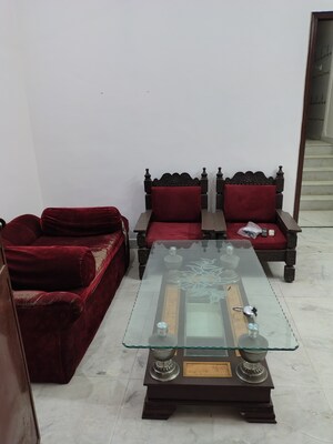 1 RK Builder Floor For Rent in Greenwood City, Sector 40