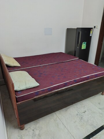 Furnished Amenities in 1 RK Builder Floor at Greenwood City, Sector 40 – for Rent