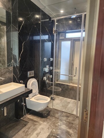 Attached Bathroom in 4 BHK Apartment at Kalpataru Avana, Parel – for Sale