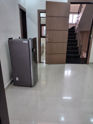 2 BHK Builder Floor For Rent in Sector 45