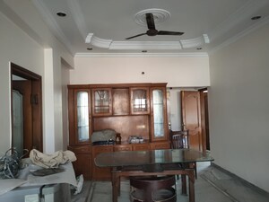 Living Room in 3 BHK Builder Floor at Sector 21 – for Rent
