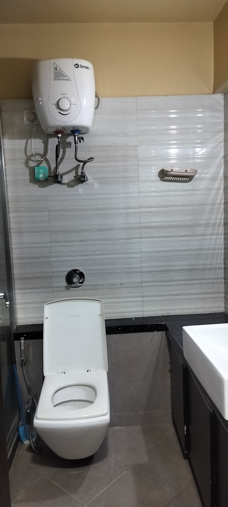 Bathroom, regency-cosmos 3 Bedroom 1600 Sq.Ft. Apartment In Baner Pune 9447853
