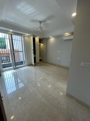 Master Bedroom in 3 BHK Builder Floor at Greater Kailash I – for Rent